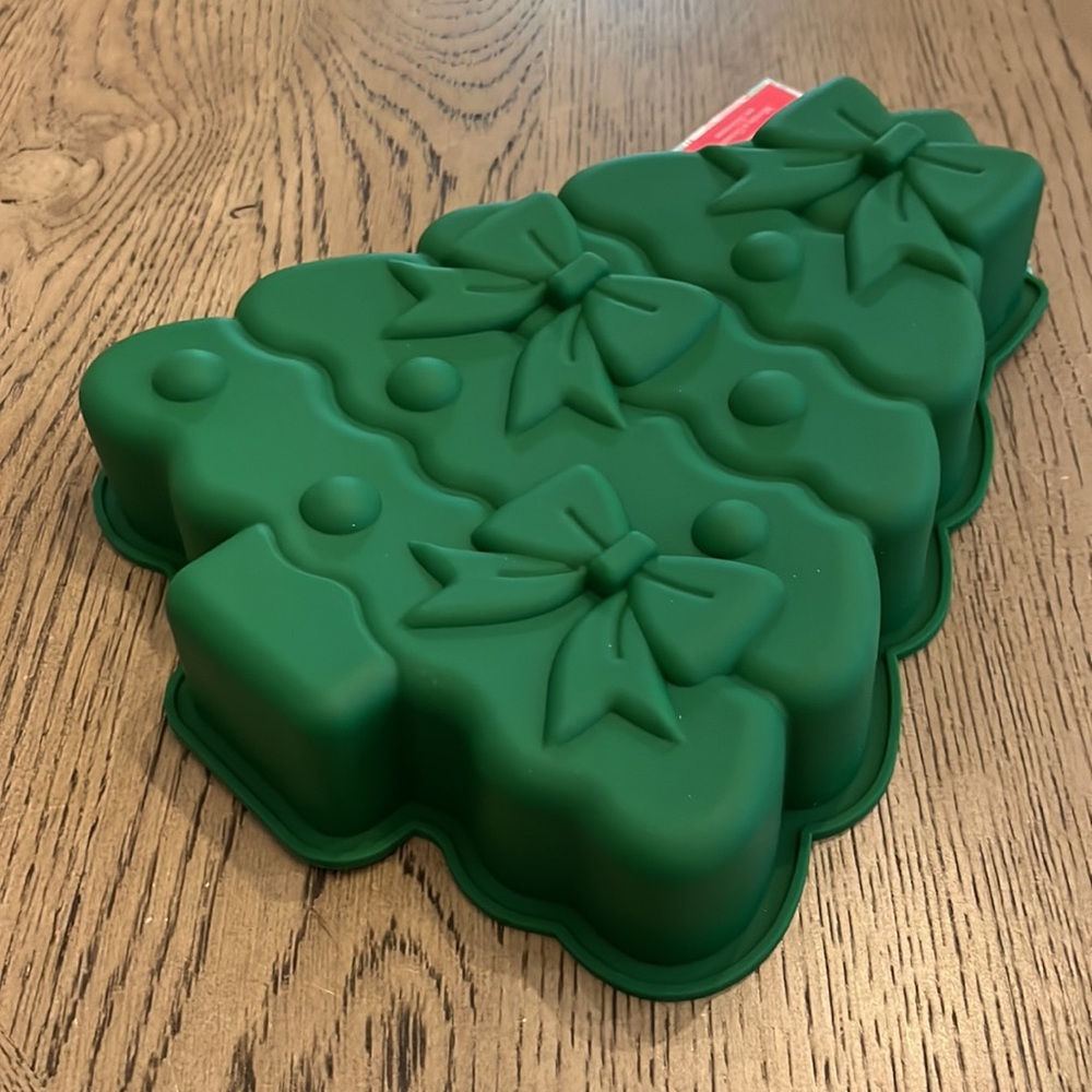 Christmas Tree Silicone Baking Mold Large Cake Craft Holiday Kitchen Bakeware - Picture 3 of 3